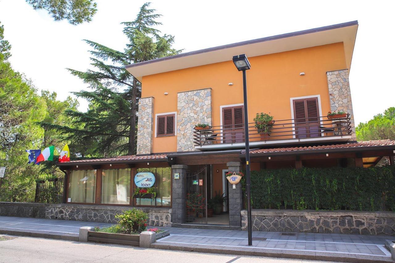 ניקולוסי Hotel Alle Pendici מראה חיצוני תמונה