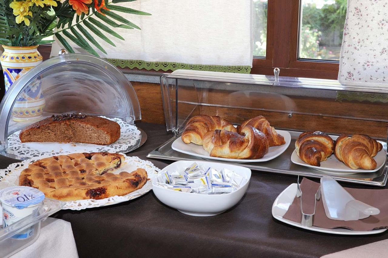 ניקולוסי Hotel Alle Pendici מראה חיצוני תמונה