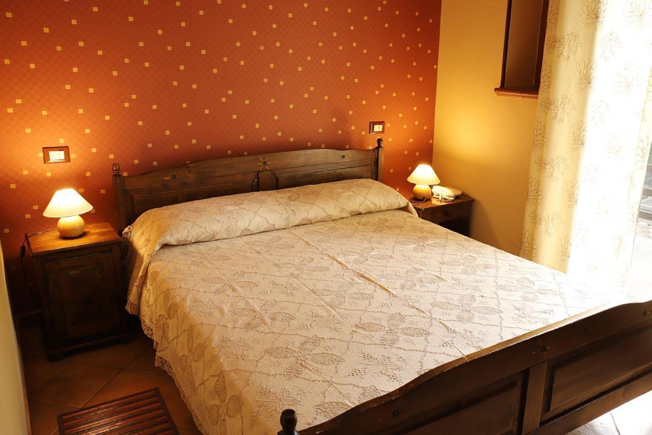 ניקולוסי Hotel Alle Pendici מראה חיצוני תמונה