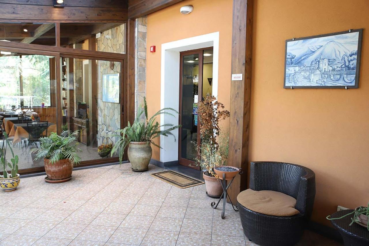 ניקולוסי Hotel Alle Pendici מראה חיצוני תמונה