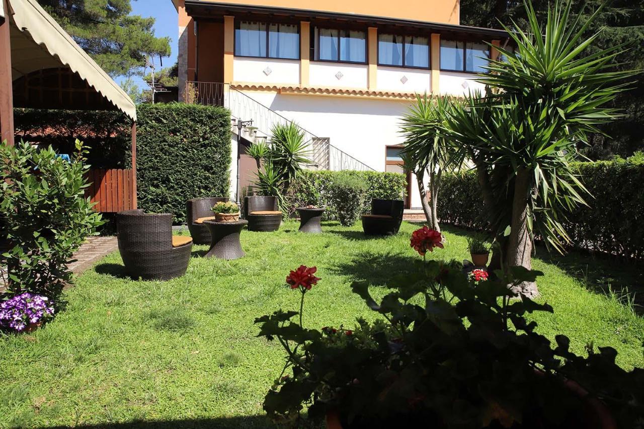ניקולוסי Hotel Alle Pendici מראה חיצוני תמונה