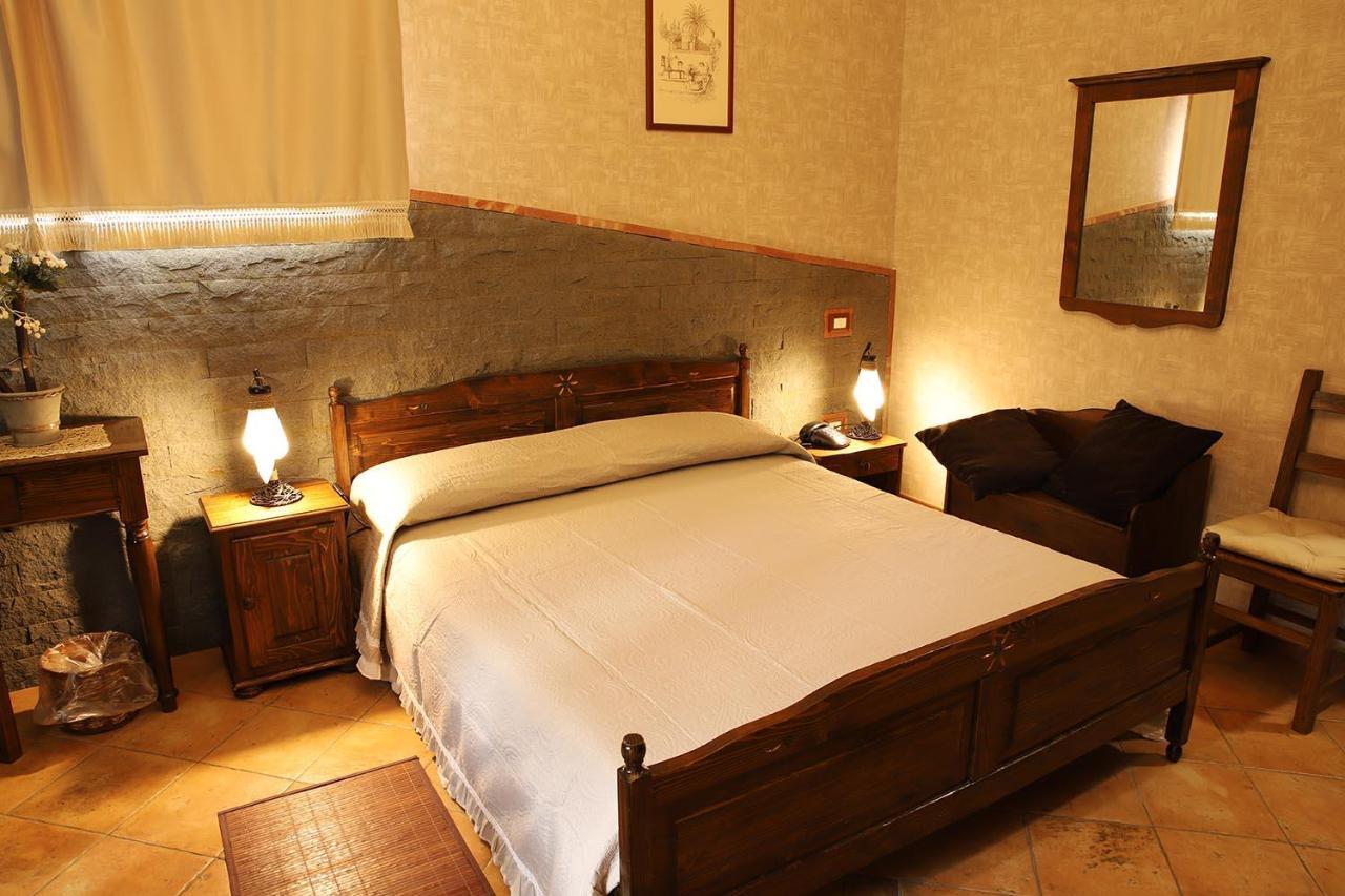 ניקולוסי Hotel Alle Pendici מראה חיצוני תמונה