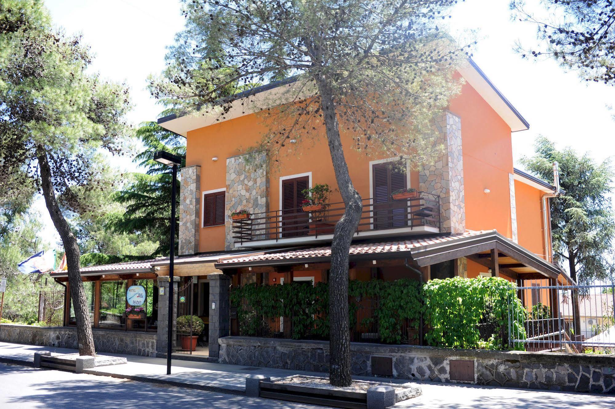 ניקולוסי Hotel Alle Pendici מראה חיצוני תמונה
